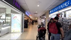 Lucky Plaza (D9), Retail #504615041